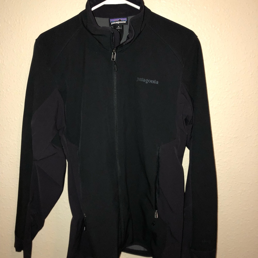 Patagonia windbreaker
